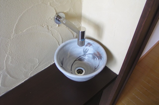 １階トイレ手洗いの画像