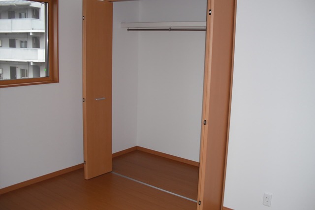 子供部屋クローゼットの画像